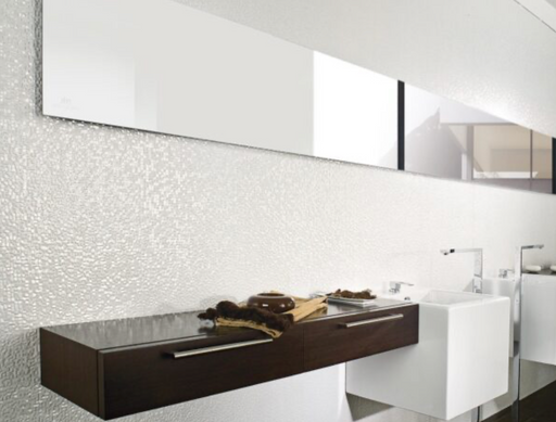 Porcelanosa Cubica Blanco L 25x44.3cm shown in a styled room setting