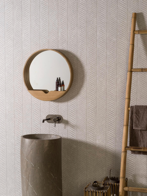 Porcelanosa Spiga Coral Acero 45x120cm shown in a styled room setting